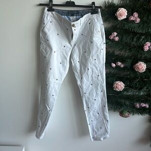 Tommy Hilfiger - white jeans with Tommy logo hearts - size 2 - great condition!
